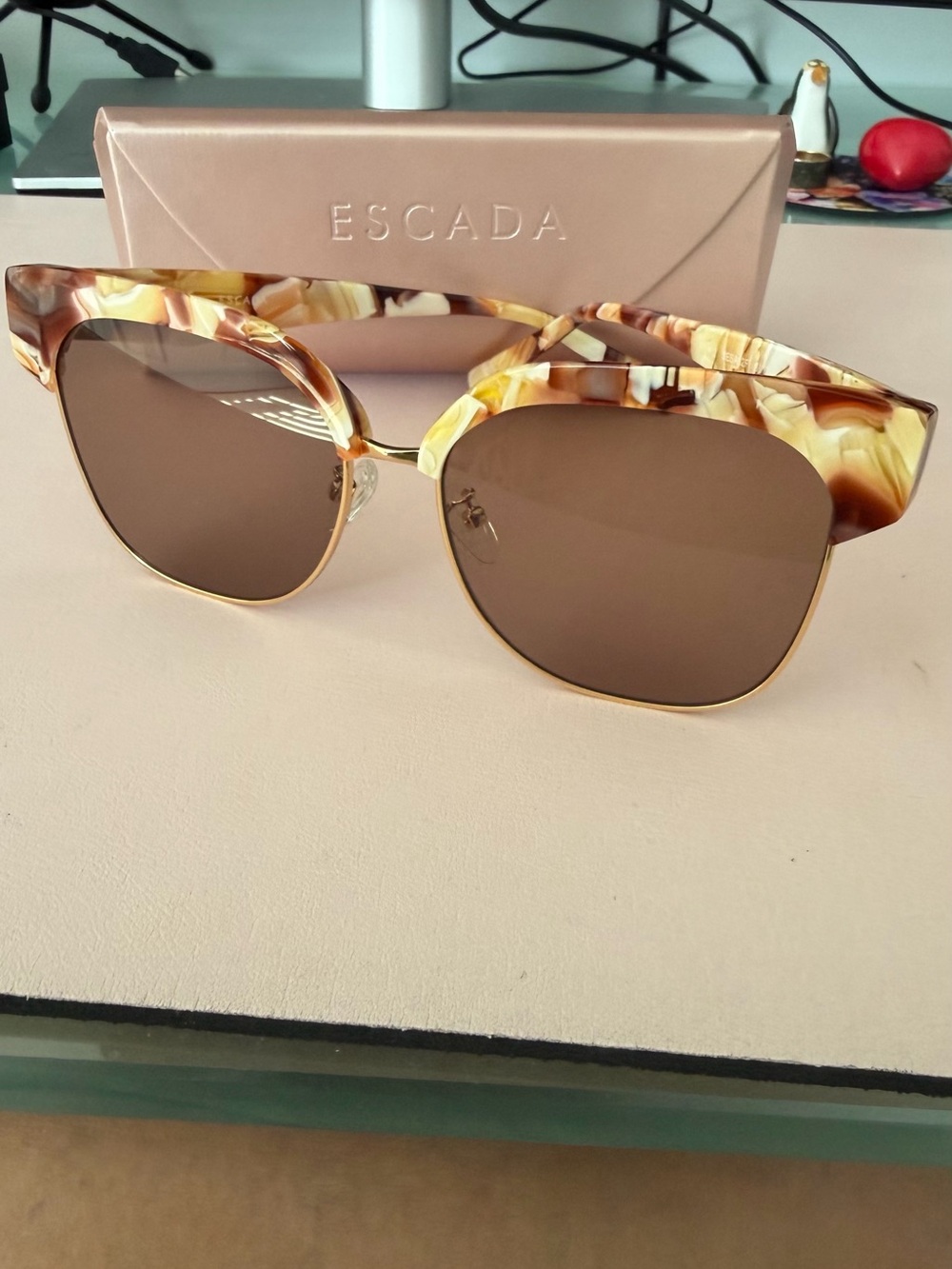 Escada Women's Tortoiseshell and Gold Sunglasses with Brown Lenses - Picture 2 of 4